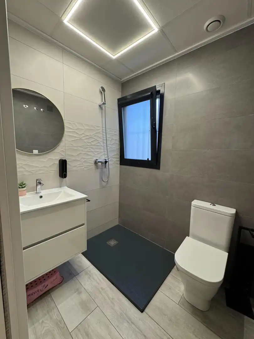 Bathroom of Flat for sale in Elche / Elx  with Terrace and Community pool