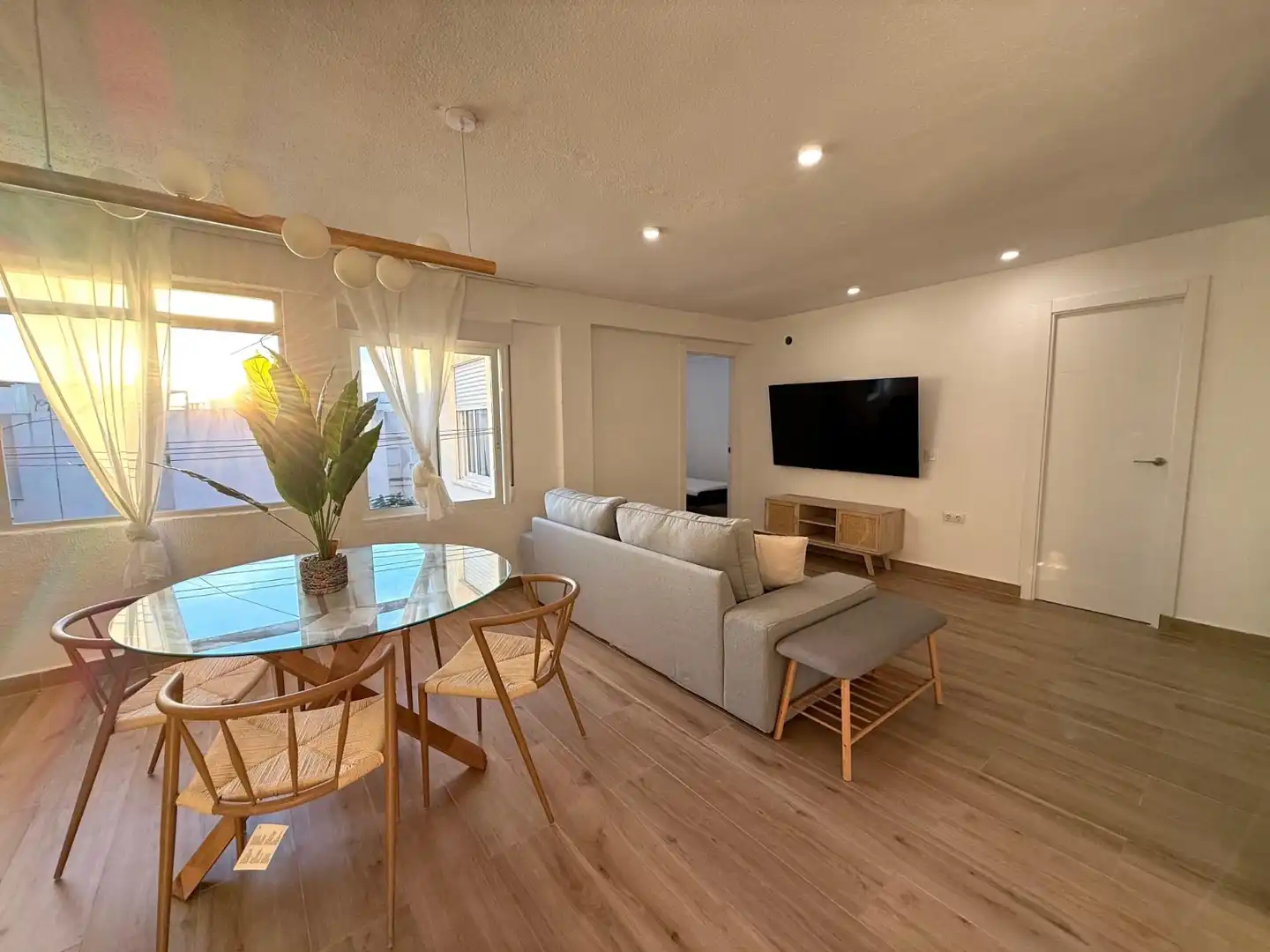 Sala de estar de Apartamento en venta en Catral con Lavadora, Microondas y TV