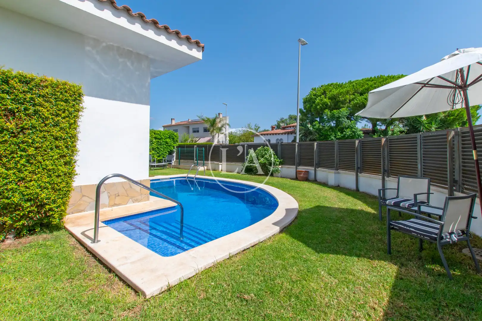 Detached house with pool for sale in Carrer Cèsar Martinell, imagen 4