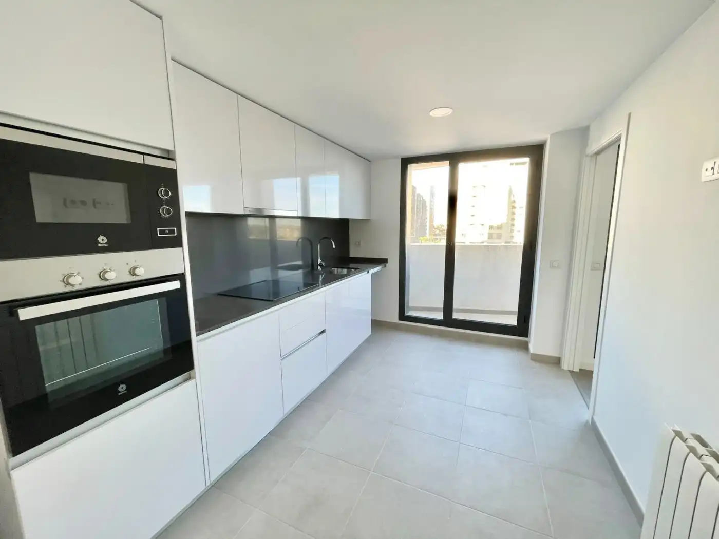 Flat with terrace to rent in Calle antonio ferrandis actor