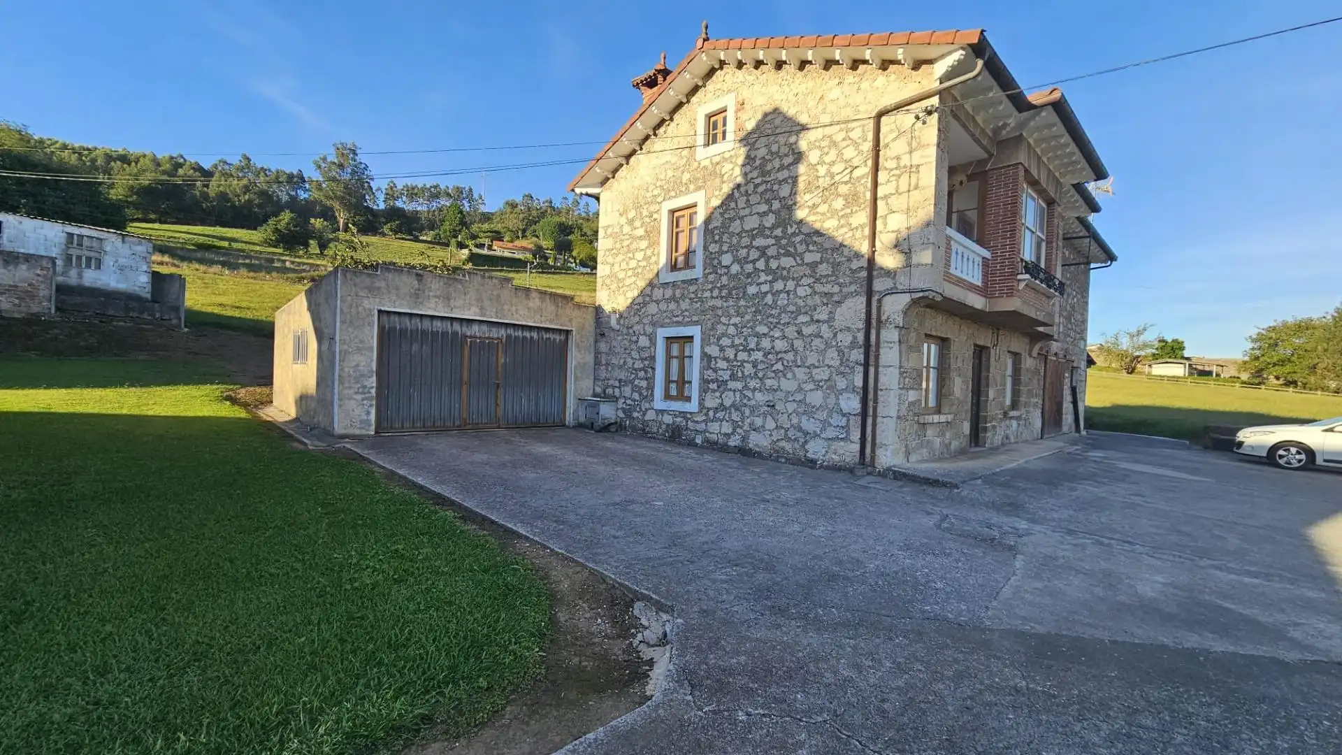 Villa con terrazza in vendita a Barrio JURRIO (EL)