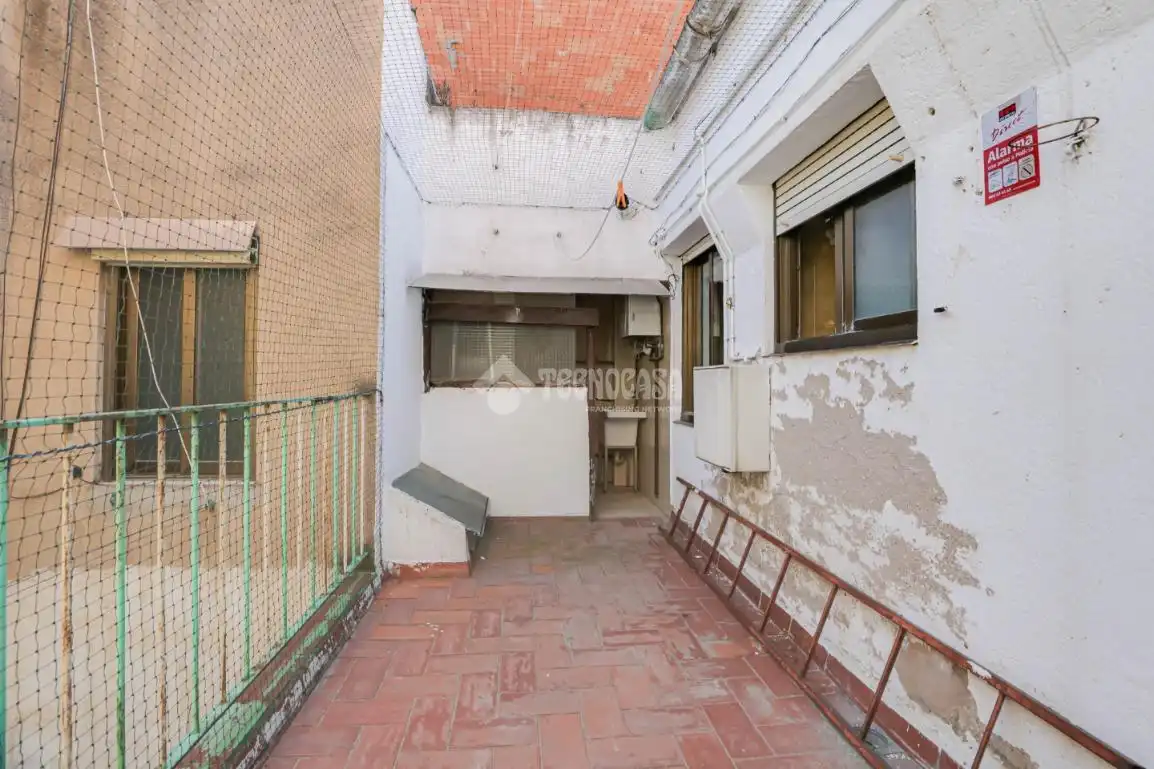 Vista exterior de Casa adosada en venta en Montcada i Reixac con Calefacción y Balcón