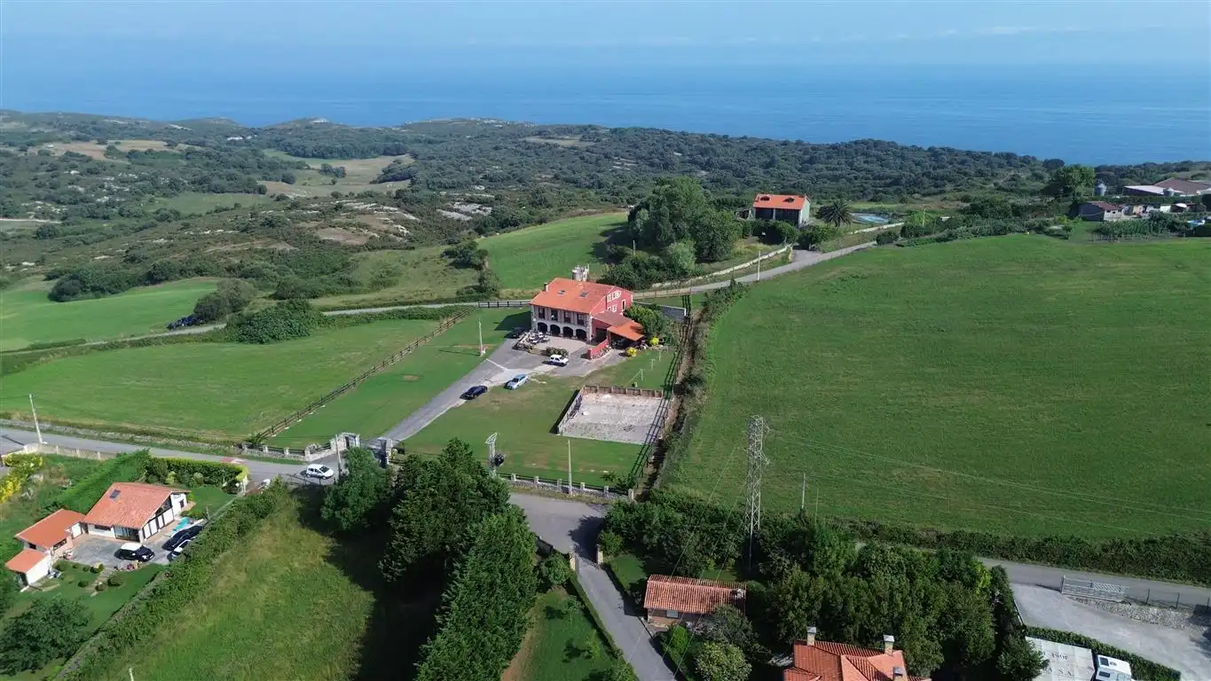 Houses for sale in San Vicente de la Barquera  with Heating, Private garden and Storage room