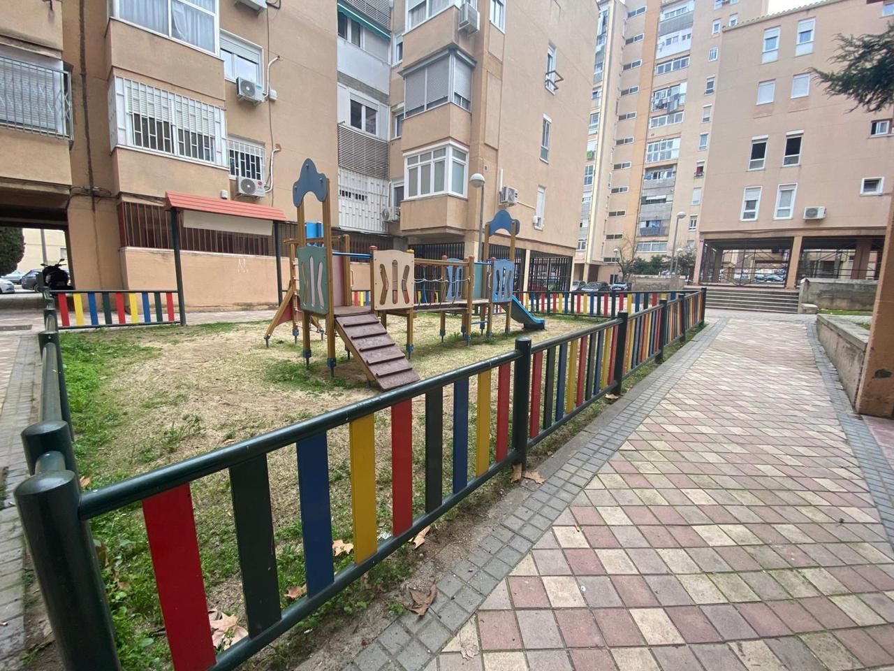 Vista exterior de Planta baixa en venda en  Madrid Capital amb Calefacció