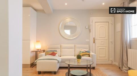 Photo 4 of Flat to rent in Valdeacederas, Madrid