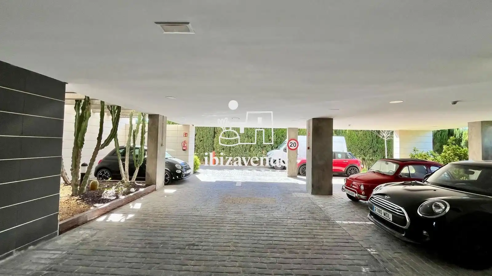 Aparcament de Pis en venda en Eivissa amb Aire condicionat, Calefacció i Terrassa