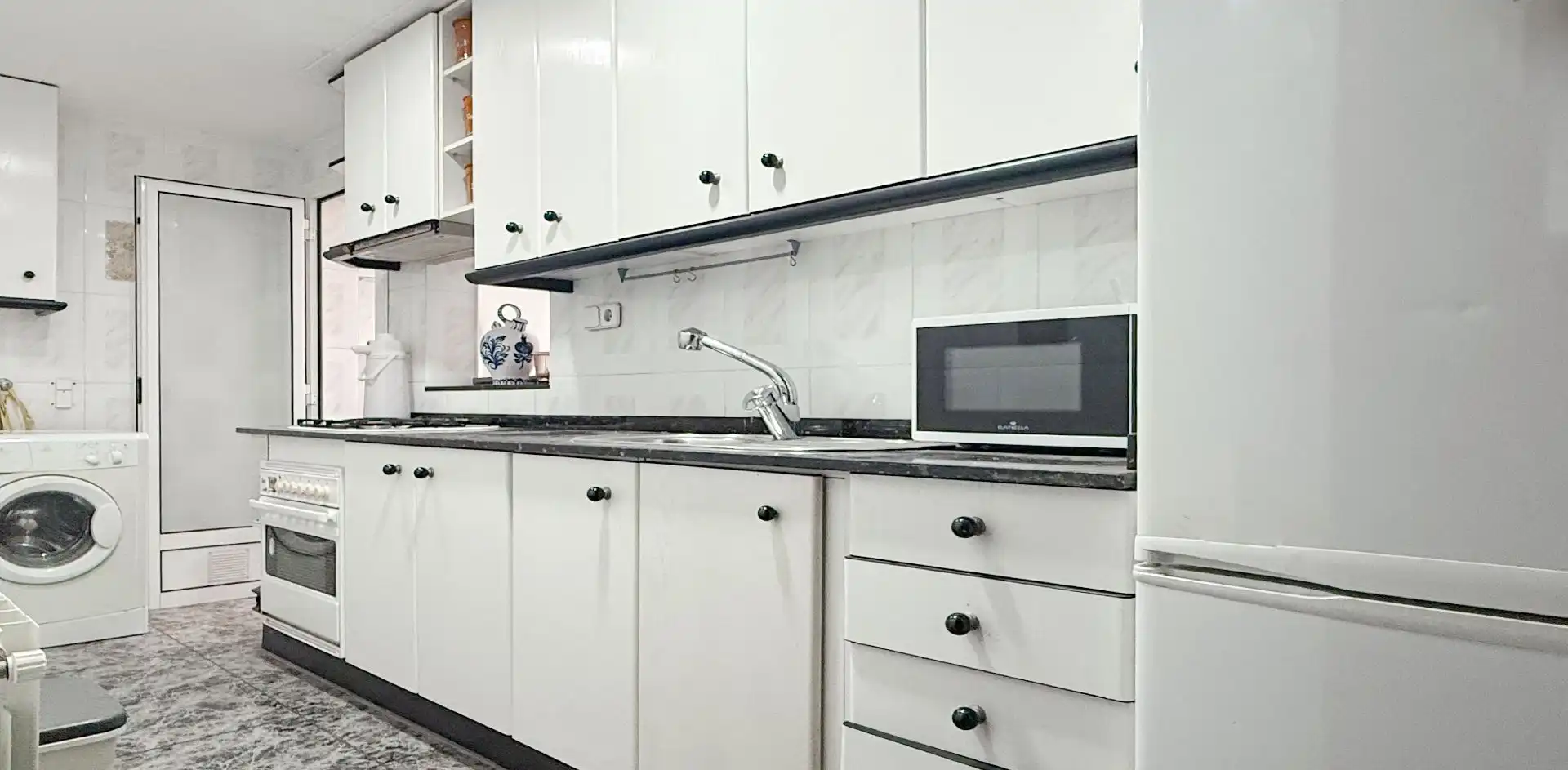 Cocina de Piso en venta en Sant Boi de Llobregat con Calefacción y Terraza