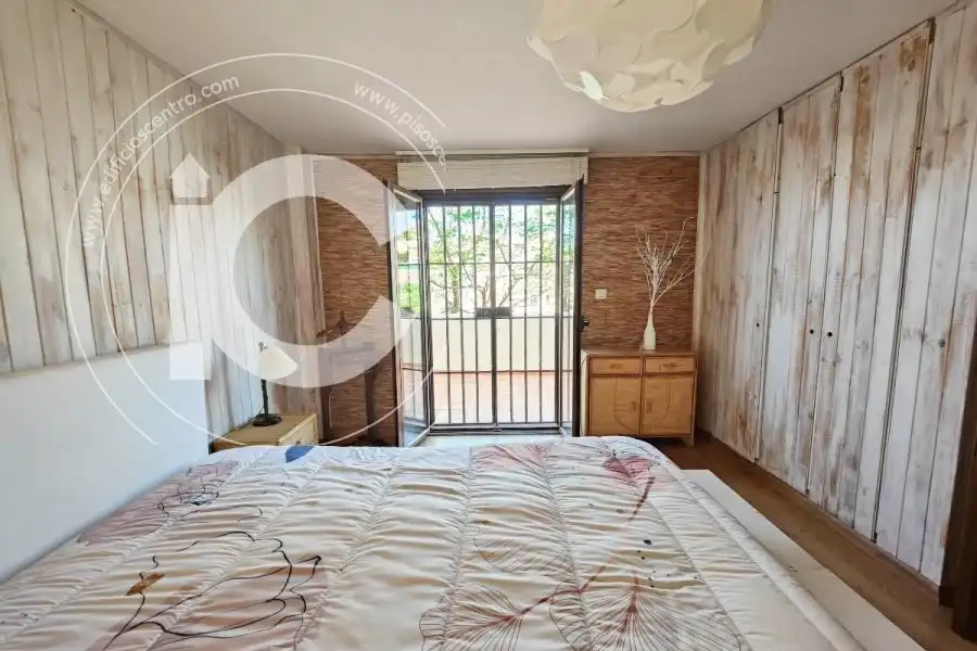 Habitación de Casa o chalet de alquiler en Huétor Vega con Aire acondicionado y Jardín privado