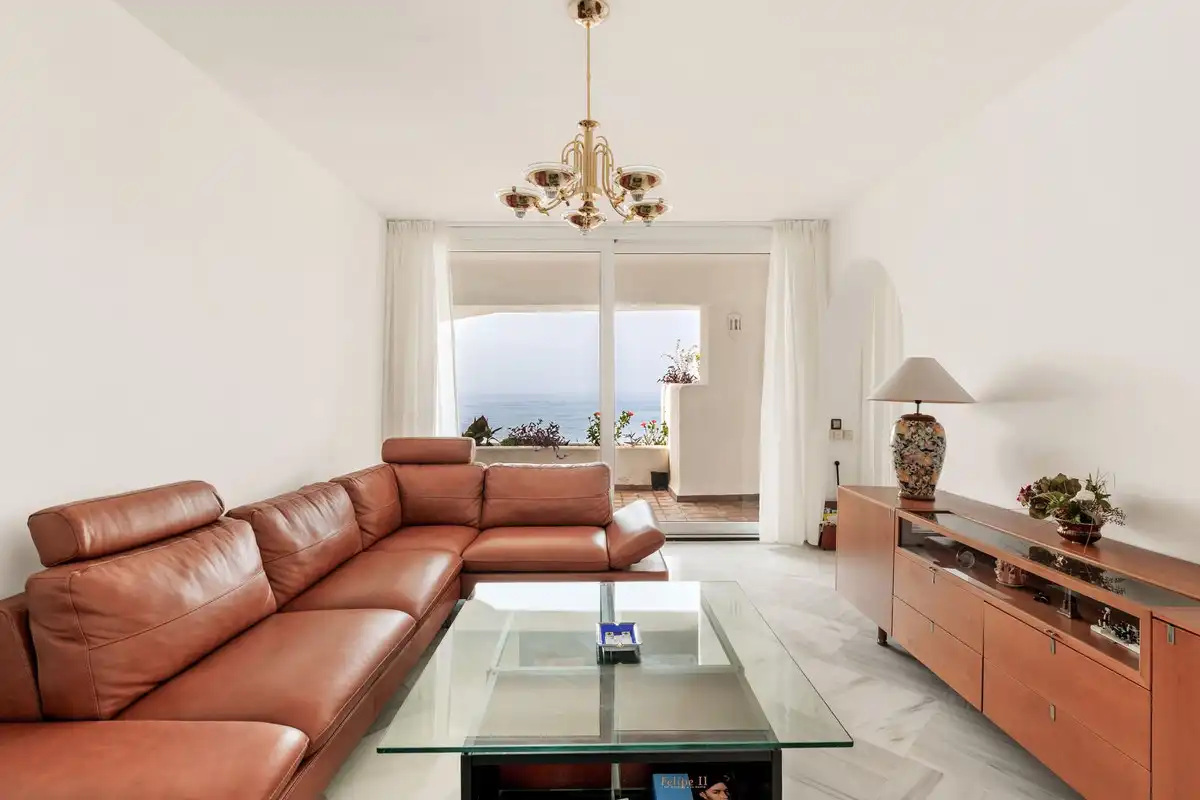 Sala de estar de Apartamento en venta en Torremolinos con Aire acondicionado, Terraza y Piscina comunitaria