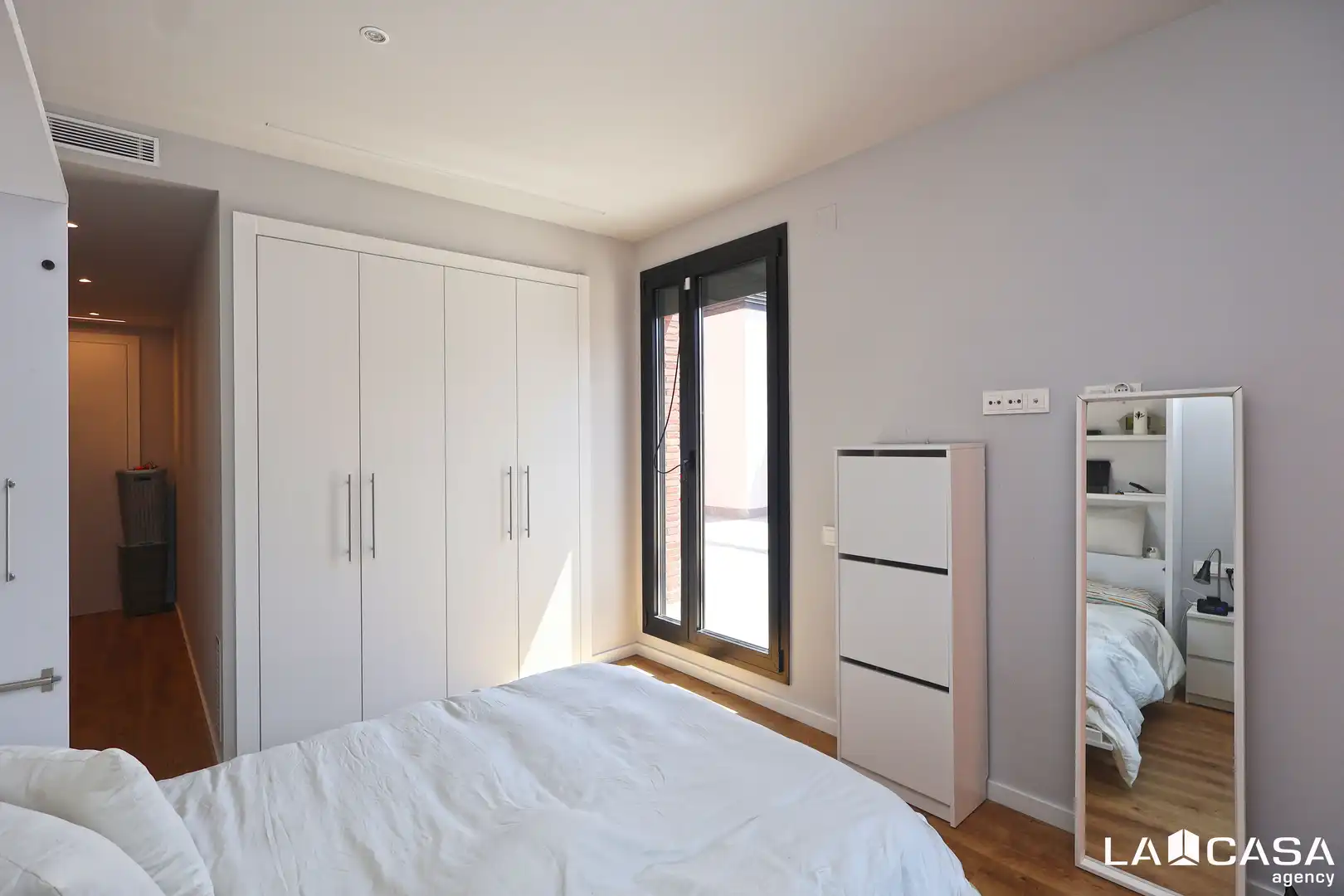Dormitori de Àtic en venda en L'Hospitalet de Llobregat amb Calefacció, Terrassa i Traster