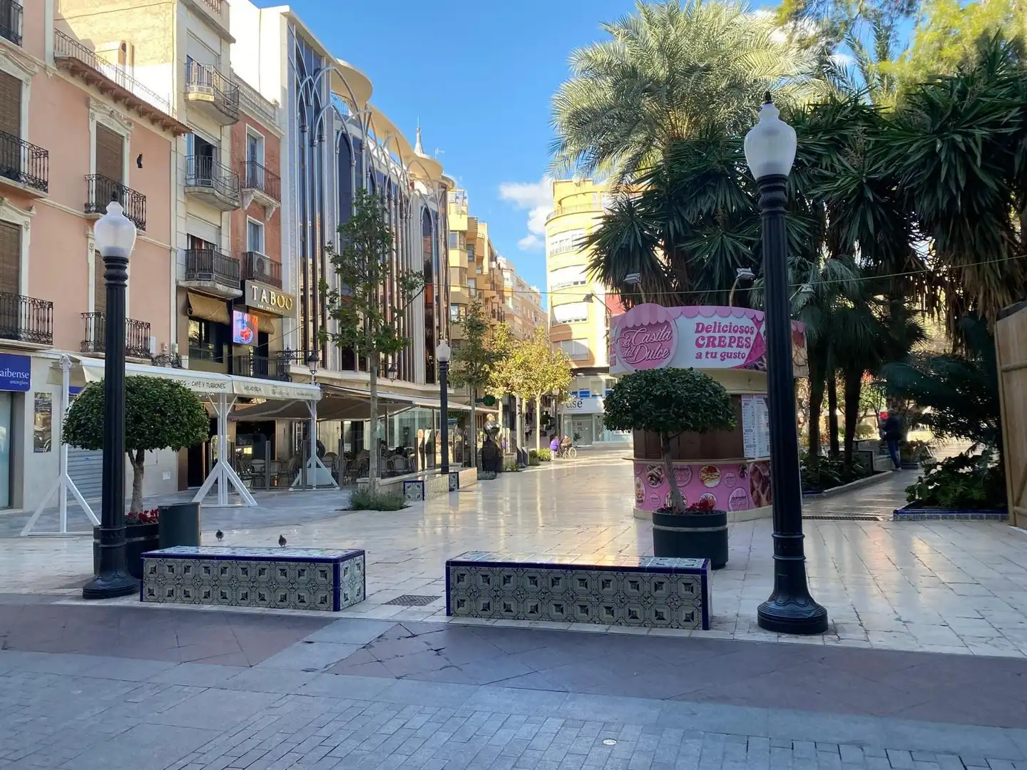 Vista exterior de Piso en venta en Elche / Elx con Aire acondicionado, Parquet y Trastero