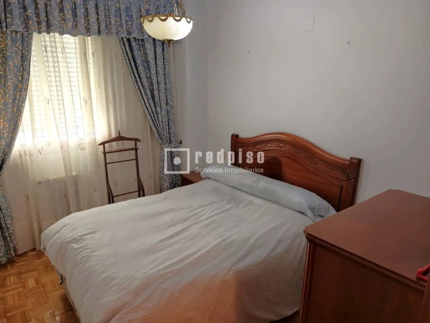 Bedroom of Flat for sale in Madrid  with Air Conditioner, Heating and Parquet flooring