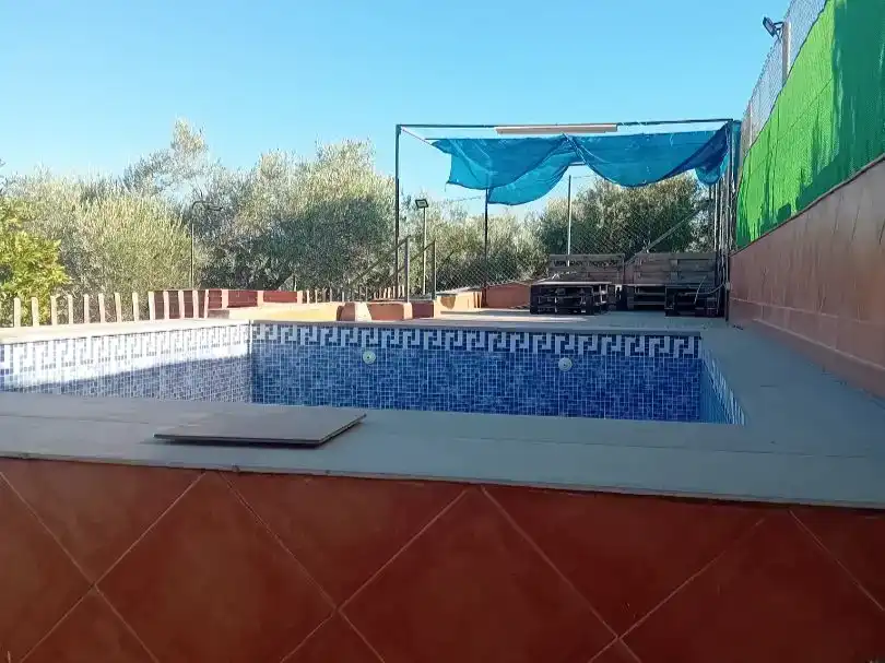 Piscina de Casa adosada en venda en Martos amb Jardí privat, Traster i Piscina
