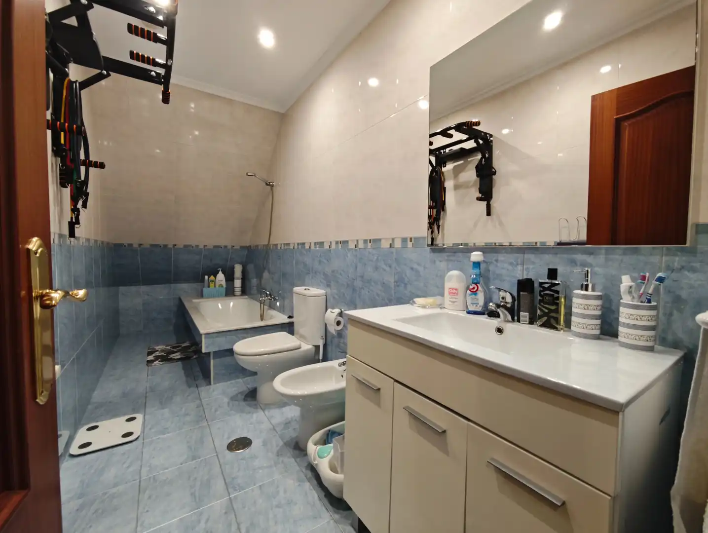Baño de Piso en venta en Narón con Calefacción, Parquet y Trastero