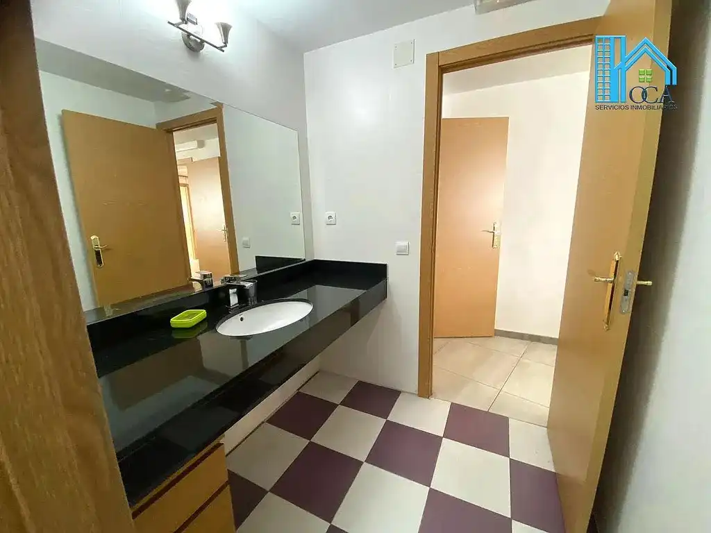 Bathroom of Commercial properties for rent in Madrid  with Air Conditioner and Furnished