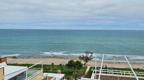Atico Frente al Mar con 3 dormitorios y terraza de 156m2
