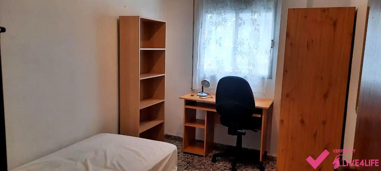 Wohnung zur Miete in calle de la Independencia, Zona Campus Universitario