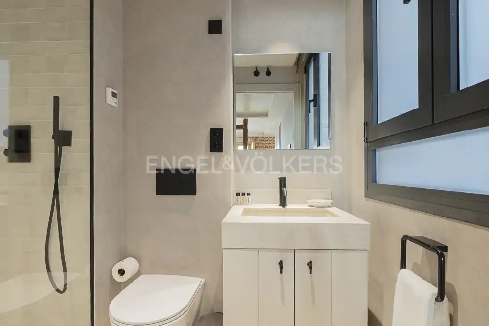 Baño de Piso de alquiler en Madrid con Aire acondicionado, Calefacción y Amueblado