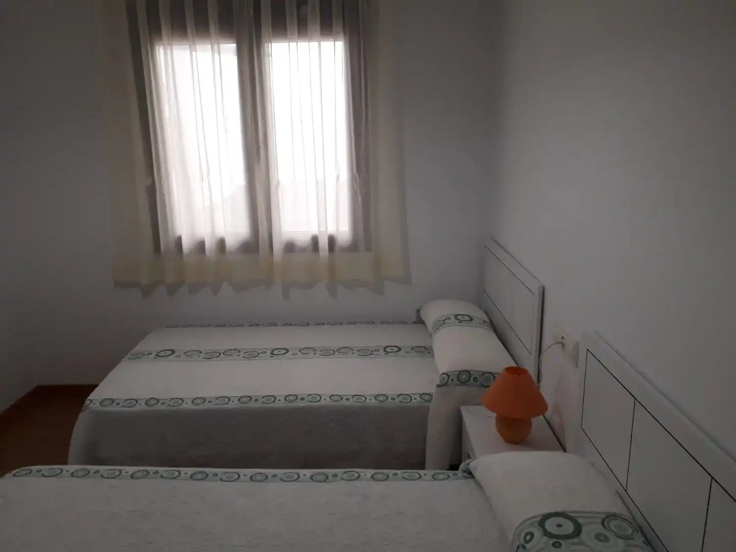 Schlafzimmer von Erdgeschoss zur Miete in Villarrobledo mit Heizung, Parkett und Abstellraum