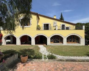 Vista exterior de Finca rústica en venda en Cabrera de Mar amb Aire condicionat, Calefacció i Jardí privat