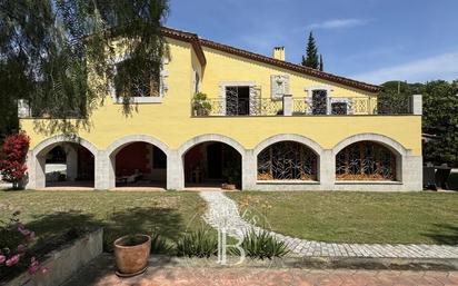 Vista exterior de Finca rústica en venda en Cabrera de Mar amb Aire condicionat, Calefacció i Jardí privat