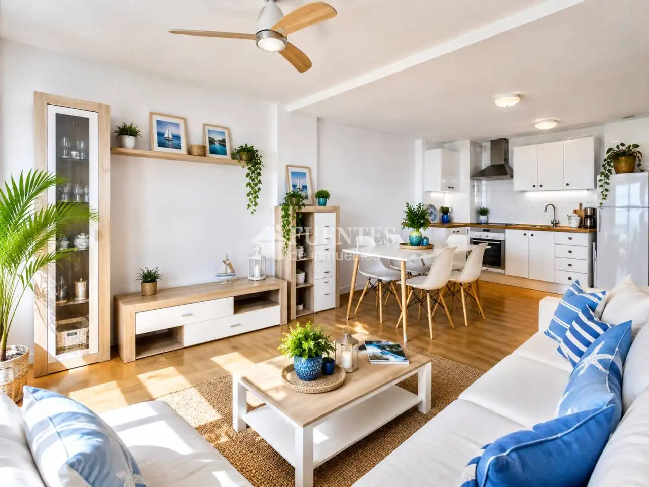 Sala d'estar de Apartament en venda en Alicante / Alacant amb Moblat i Alarma