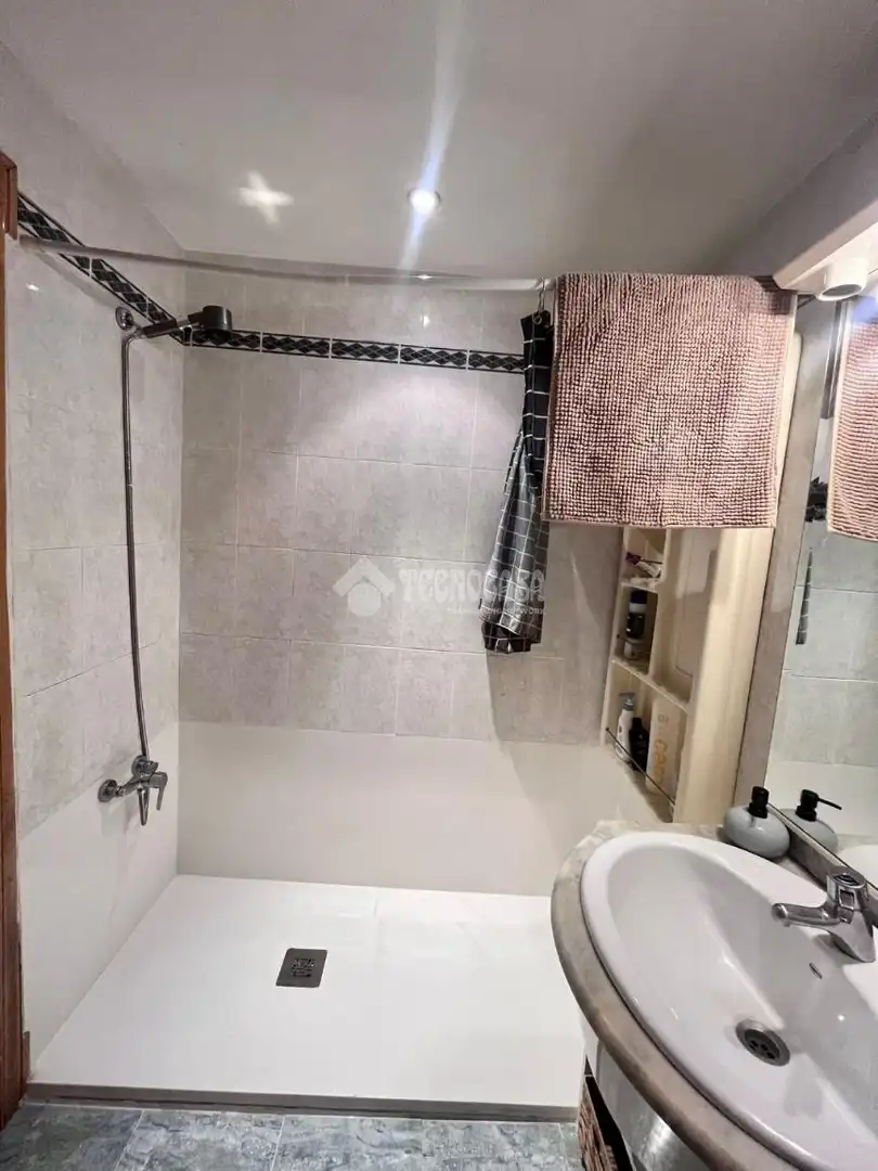 Badezimmer von Wohnung zum Verkauf in Madrid