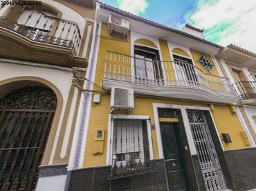 House with balcony for sale in Avenida Andalucía 100