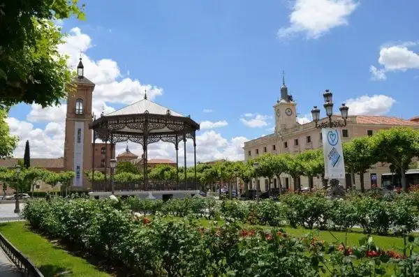 Jardí de Pis de lloguer en Alcalá de Henares amb Aire condicionat, Calefacció i Moblat