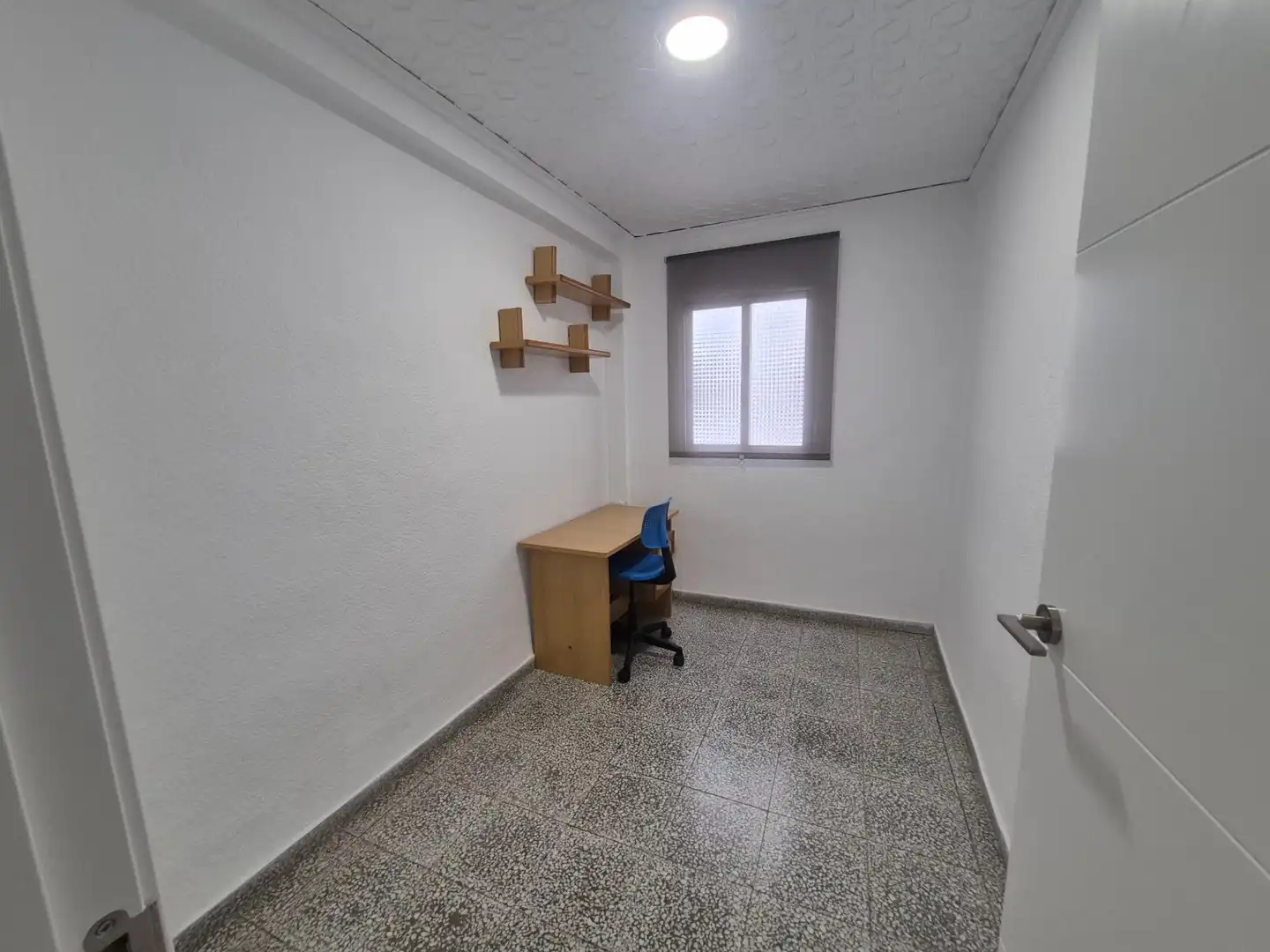 Flat for rent in Mislata  with Air Conditioner and Furnished