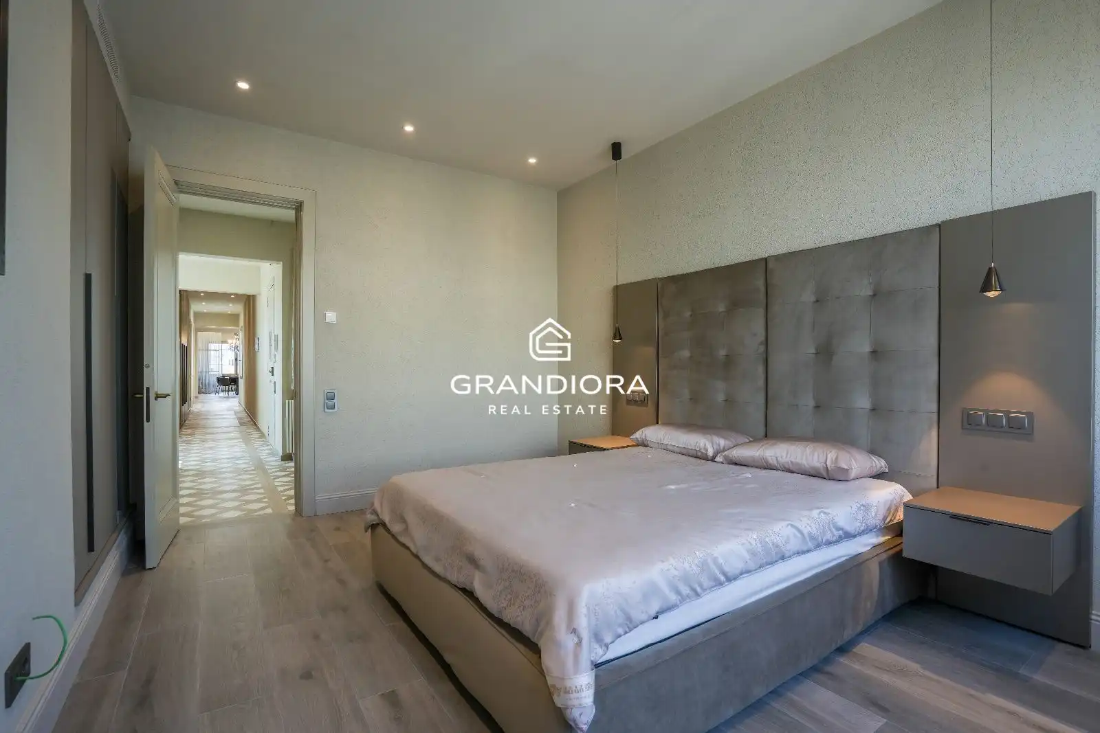 Dormitori de Apartament de lloguer en Badalona amb Aire condicionat, Calefacció i Moblat