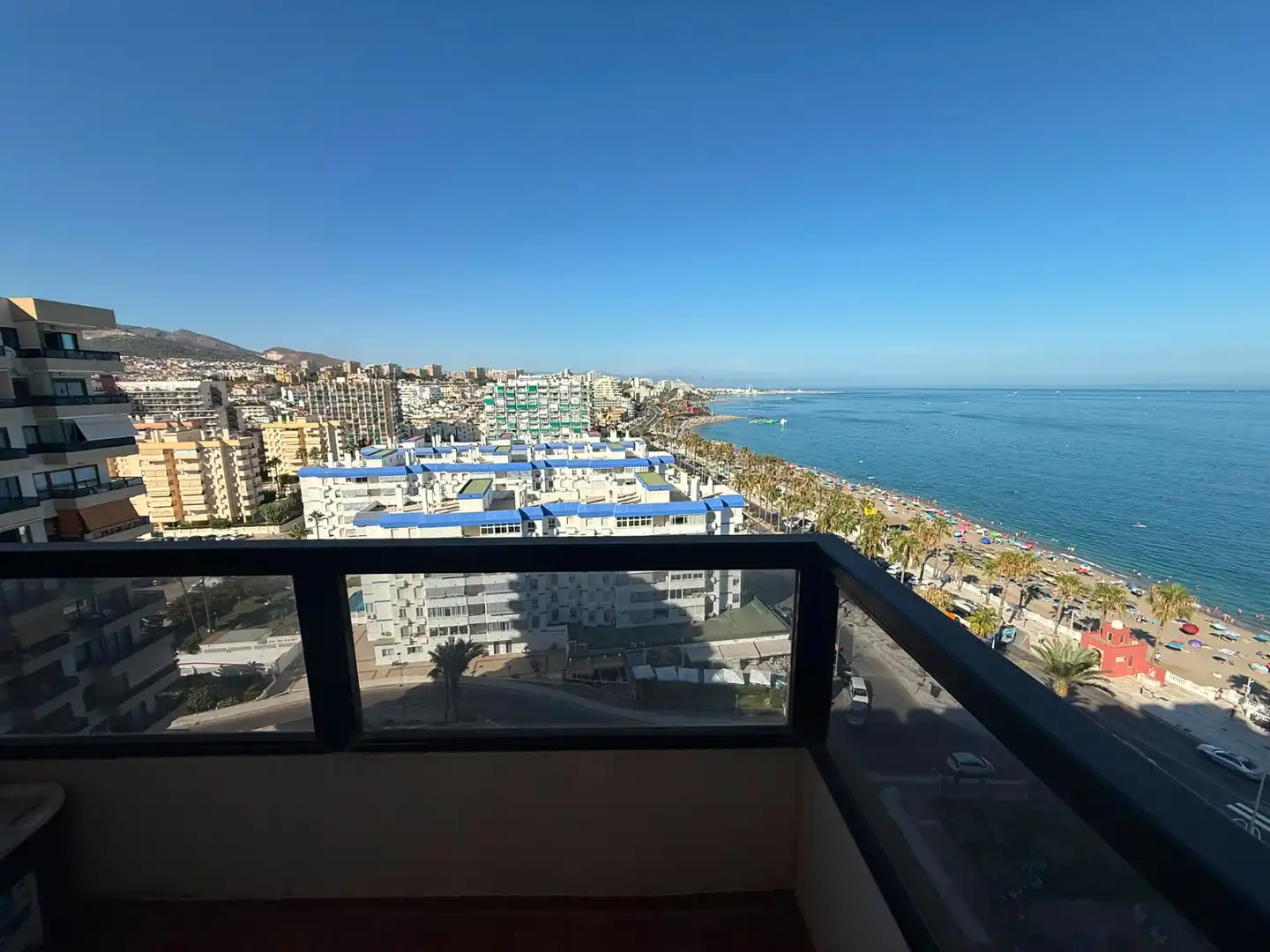 Dúplex amb piscina en venda a Calle Torrealmádena