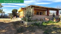 Vista exterior de Casa o xalet en venda en Llíria amb Calefacció, Jardí privat i Terrassa