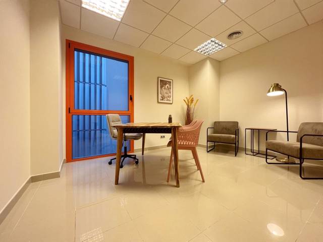 Oficina en Alquiler en Centre Vila