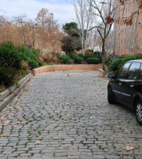 Foto 2 de Garaje en venta en Calle de Ahijones, 3, Palomeras Bajas, Madrid Capital