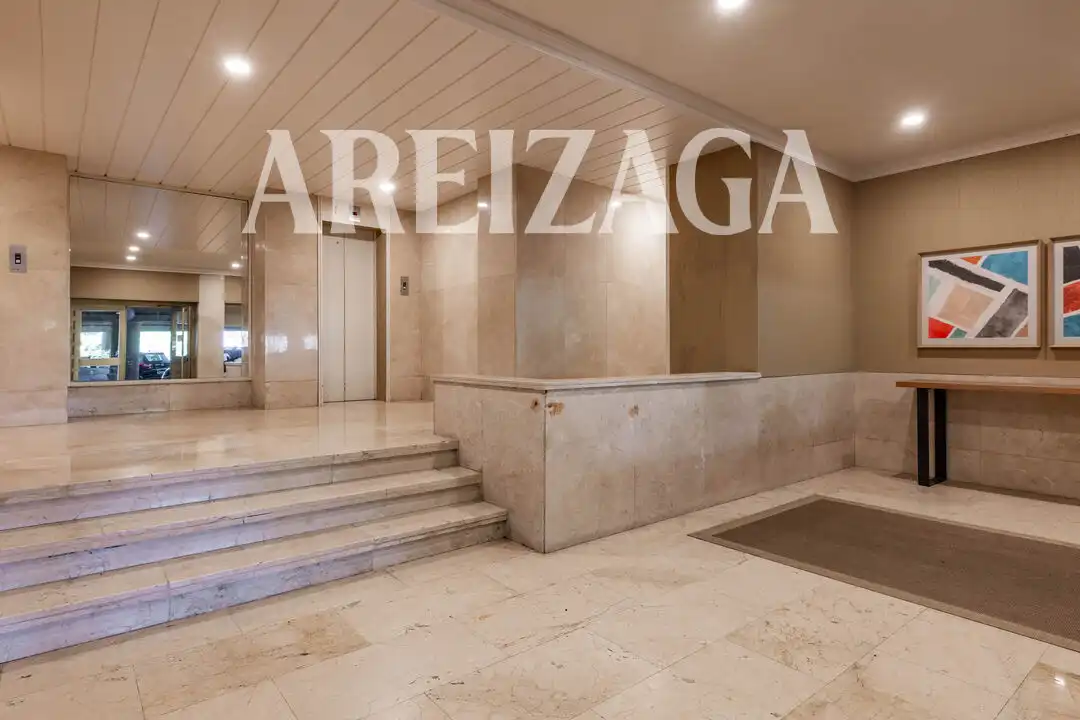 Piso en venta en Donostia - San Sebastián  con Calefacción, Terraza y Trastero