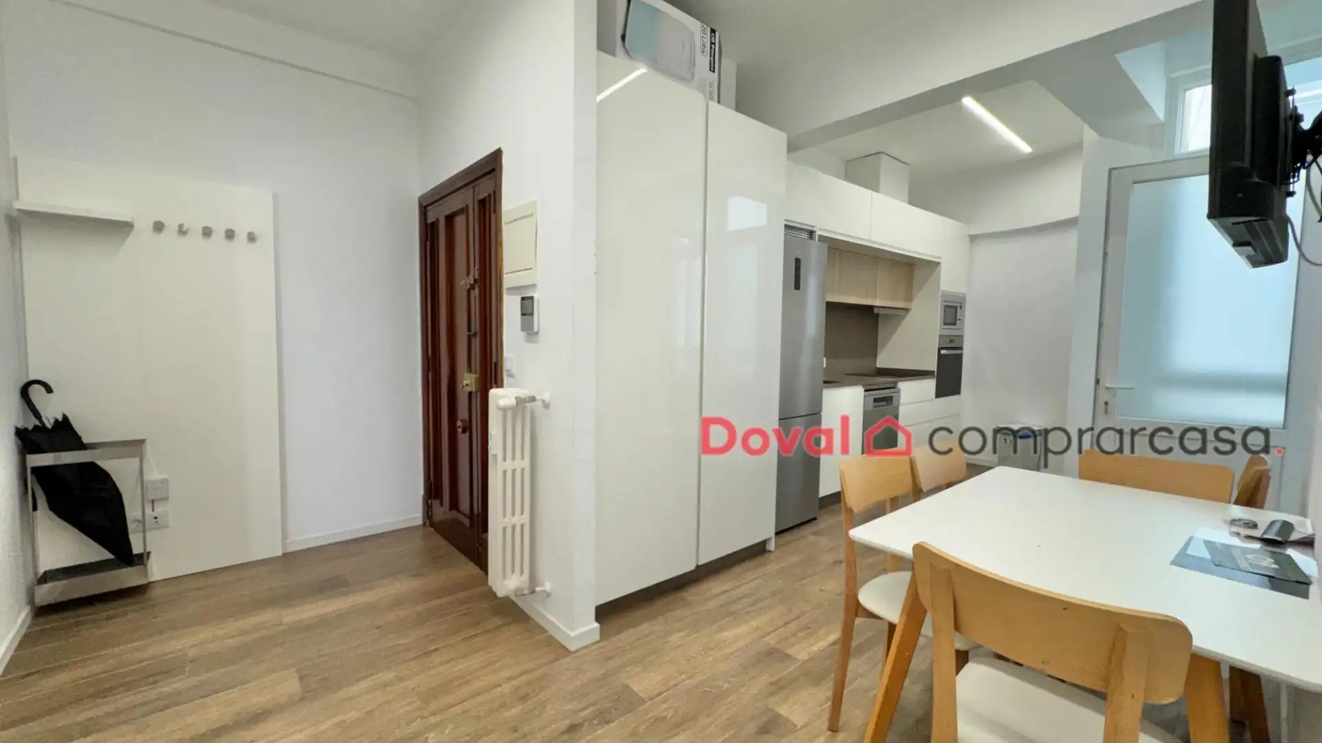 Cocina de Piso de alquiler en Vigo  con Calefacción y Amueblado