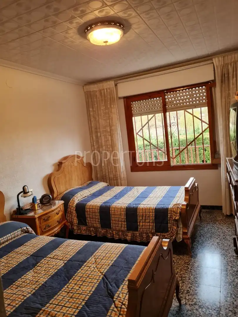 Bedroom of Houses for sale in Petrer