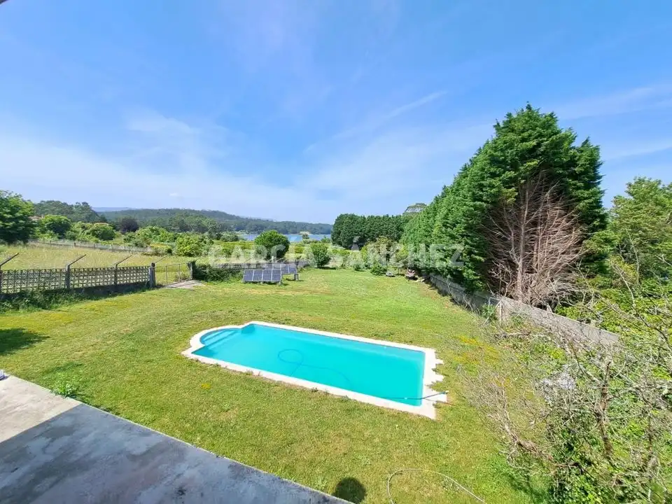Houses for sale in Boiro  with Furnished