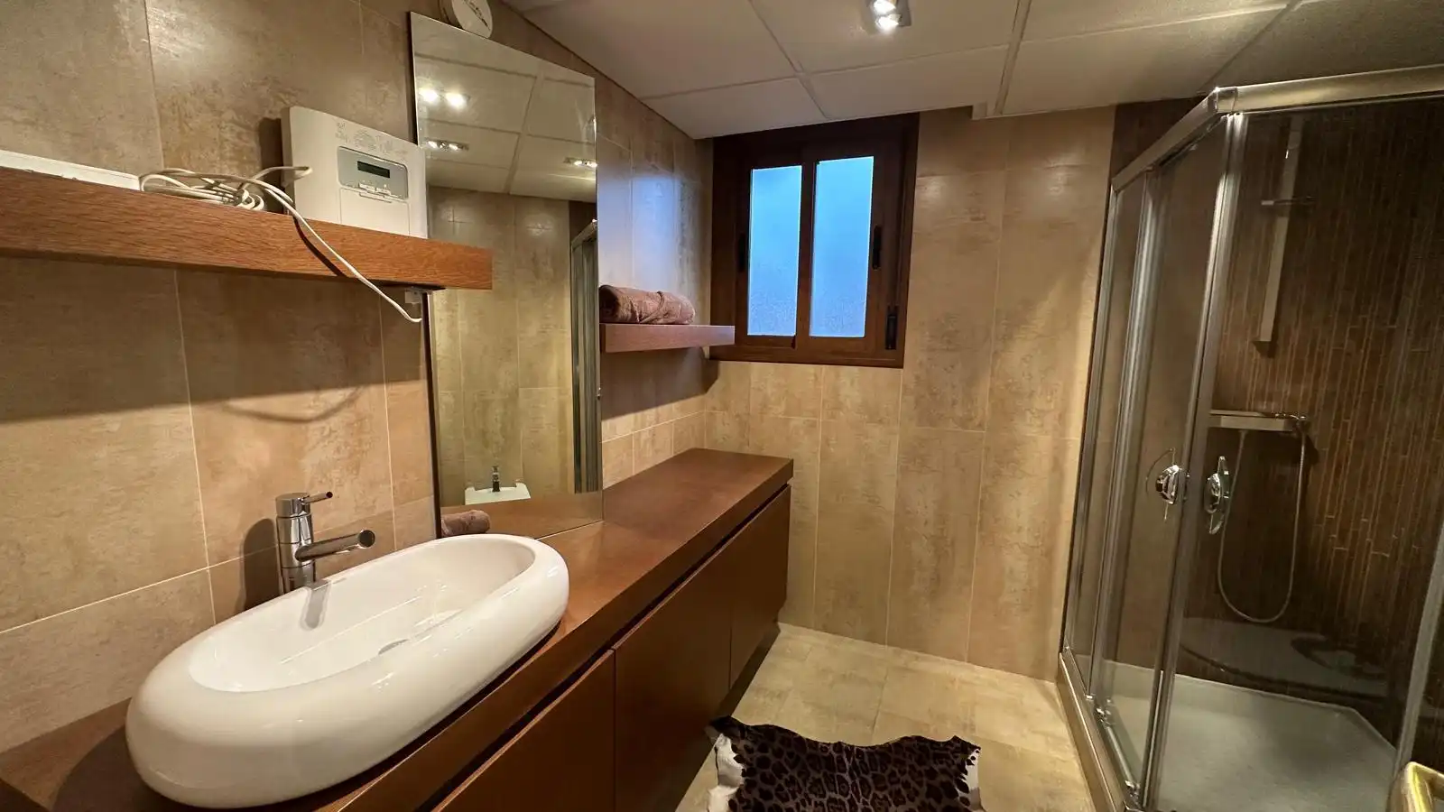 Bathroom of Houses for sale in Villaviciosa de Odón  with Air Conditioner, Heating and Private garden