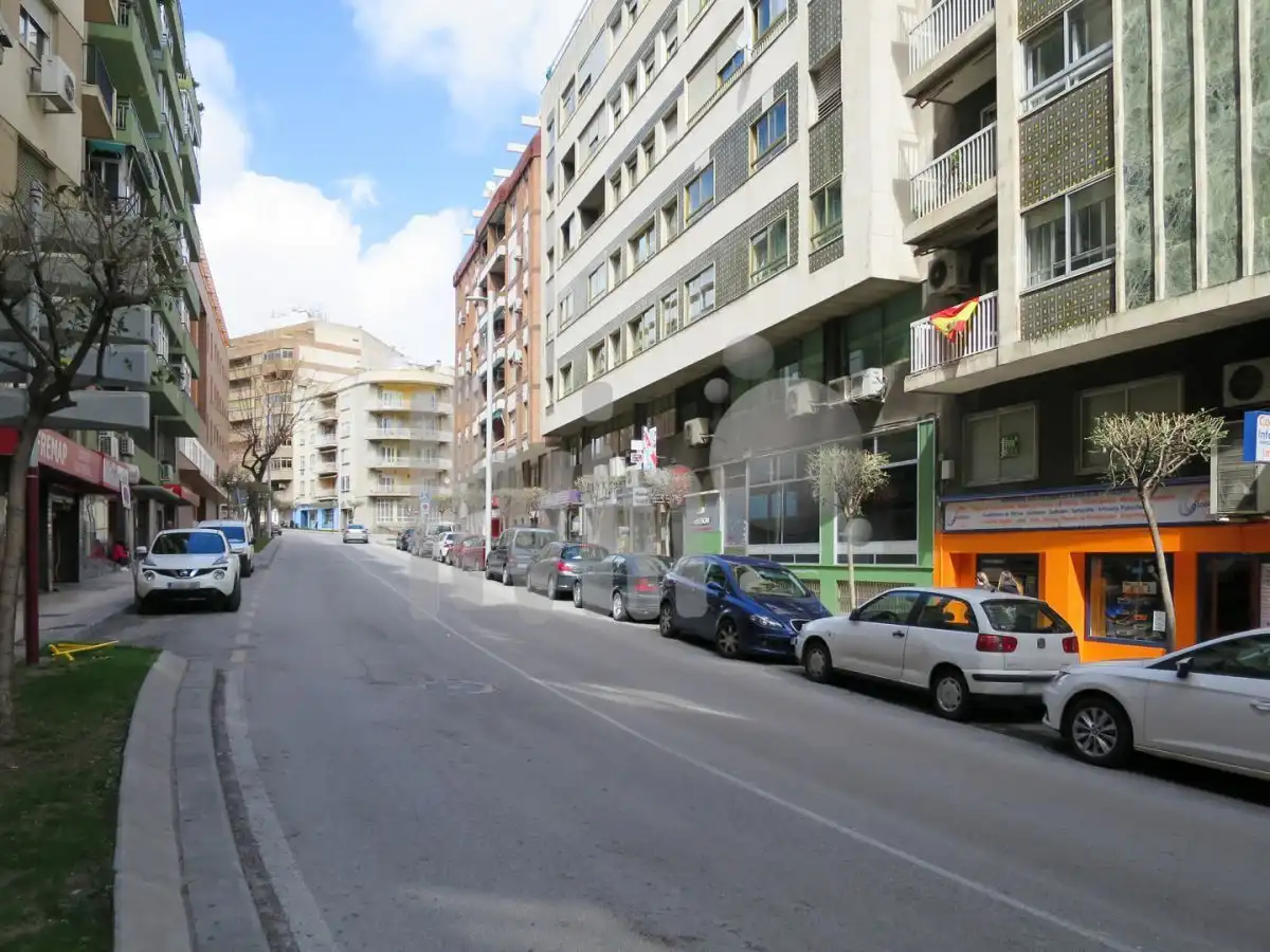 Vista exterior de Oficina en venta en Jaén