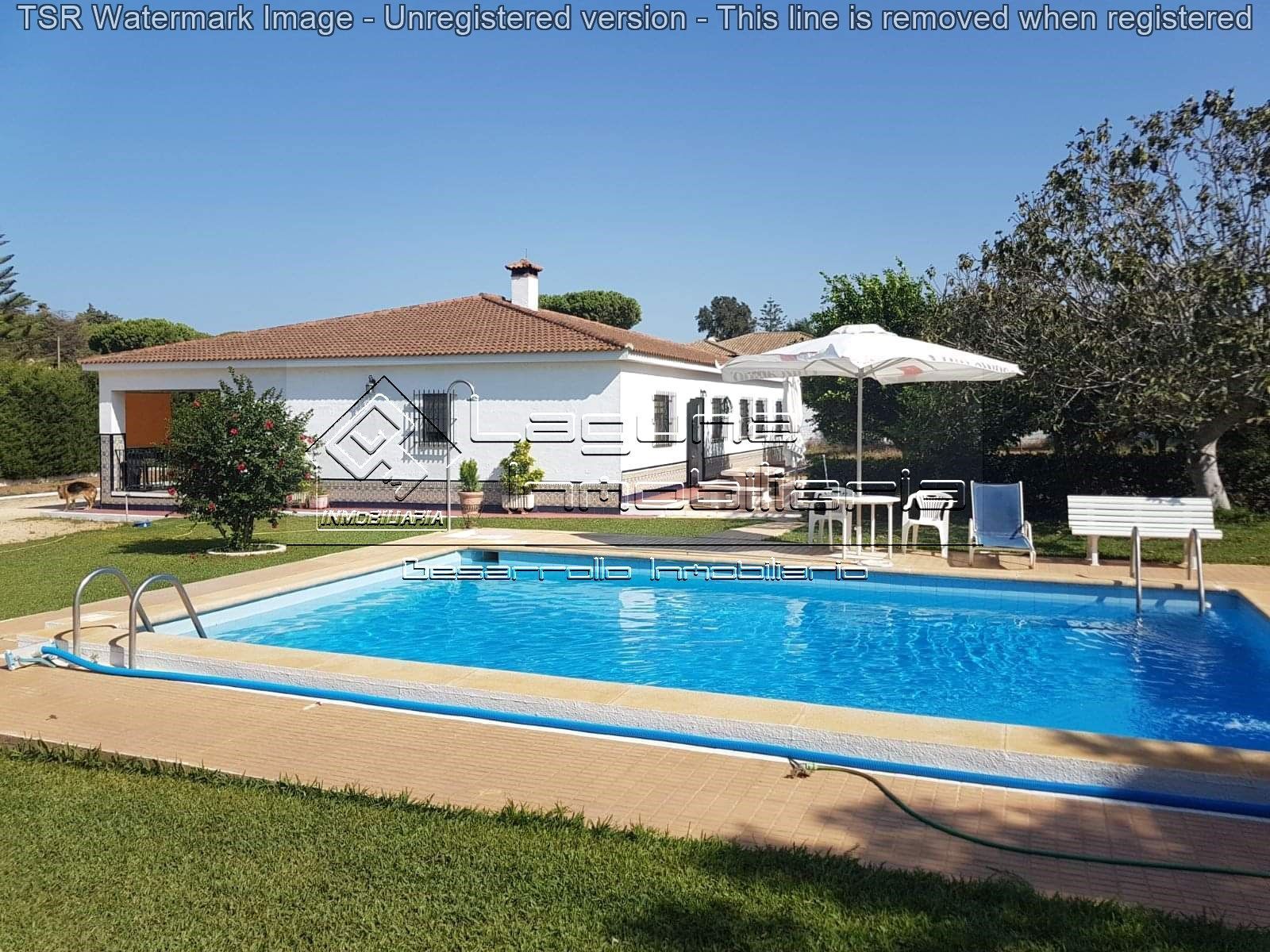 Piscina de Casa o chalet en venta en Chiclana de la Frontera con Jardín privado, Trastero y Piscina