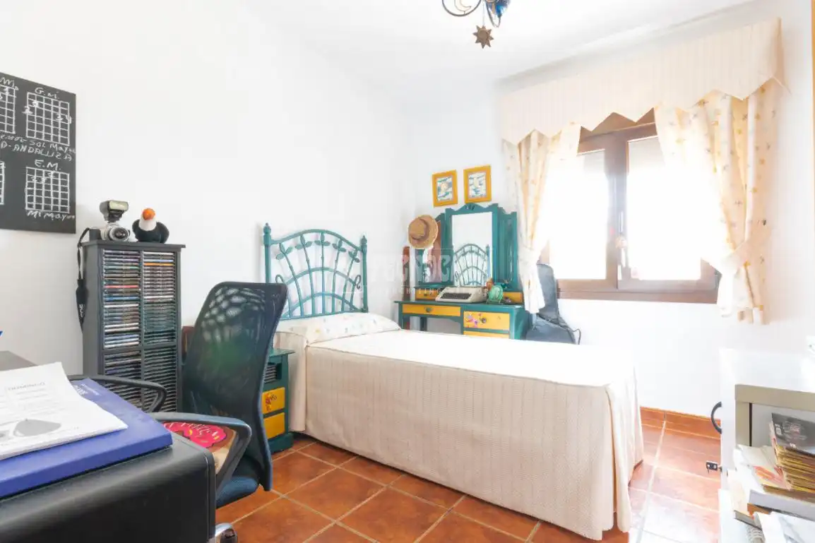 Dormitori de Casa o xalet en venda en Alhaurín de la Torre amb Aire condicionat i Piscina