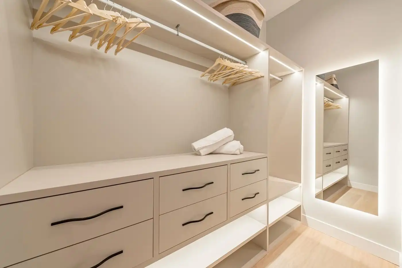 Schlafzimmer von Wohnung zum Verkauf in Madrid mit Klimaanlage und Heizung