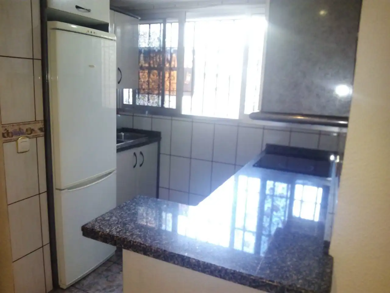 Kitchen of Flat for sale in Sevilla  with Furnished