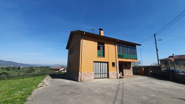 Casa-chalet en Venta en N/A en Viella - Granda - Meres