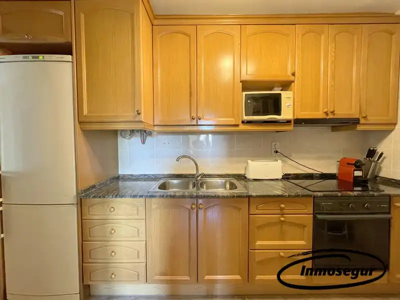 Cocina de Piso en venta en Salou con Terraza, Amueblado y Piscina comunitaria