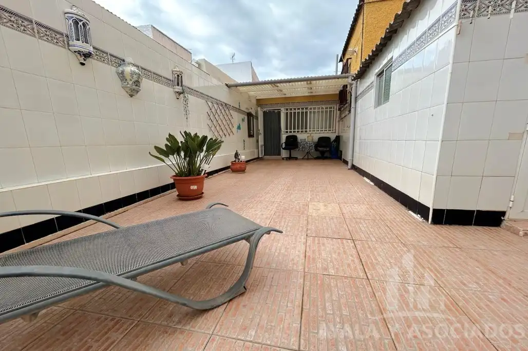 Casa adosada en venta en La Magdalena - Molinos Marfagones