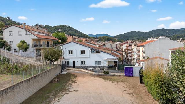 Casa-chalet en Venta en  Carrer del Castell, 80 en Arbúcies