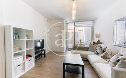 Living room of Flat for sale in  Barcelona Capital  with Air Conditioner, Terrace and Balcony